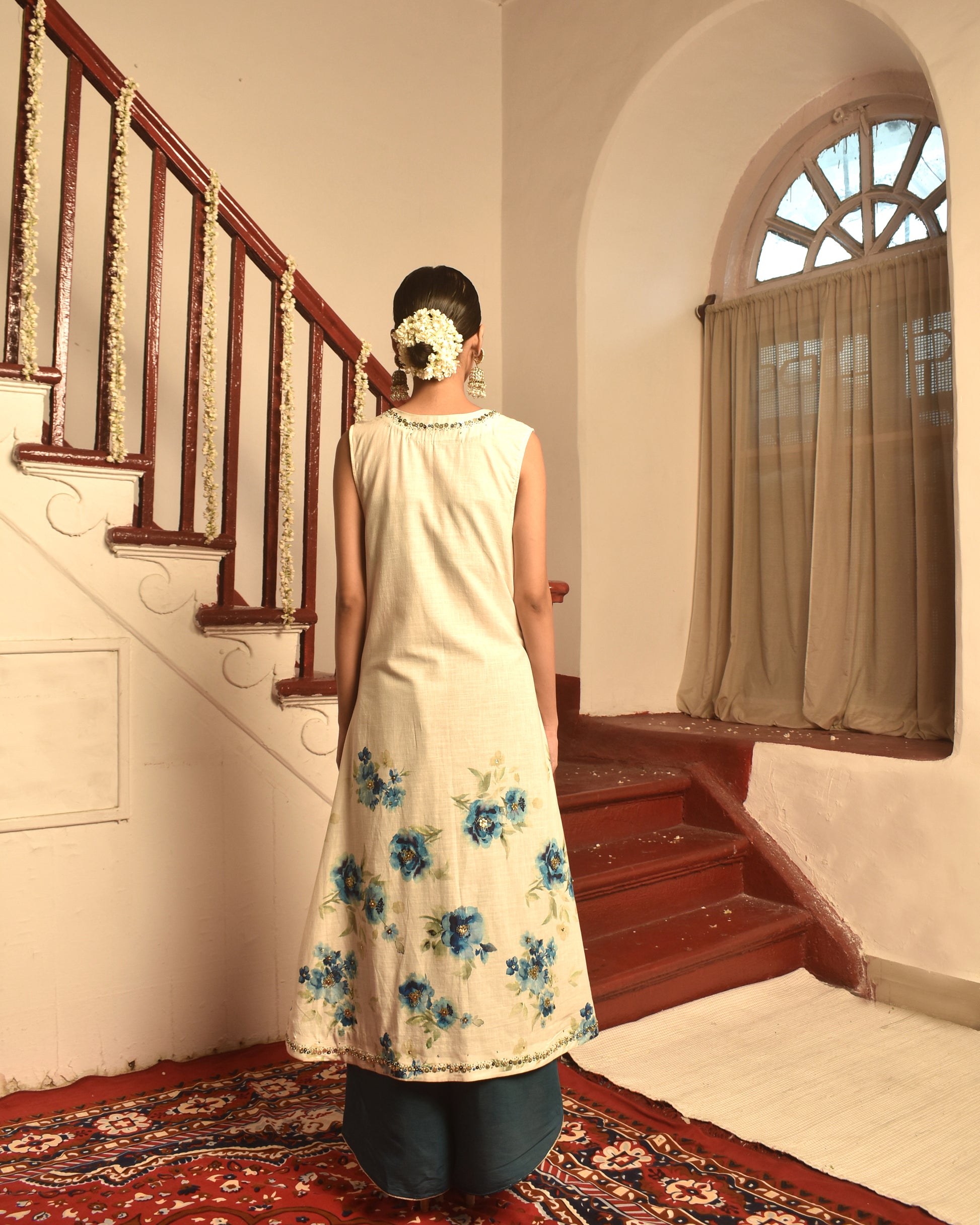 Aabira Shrug Set