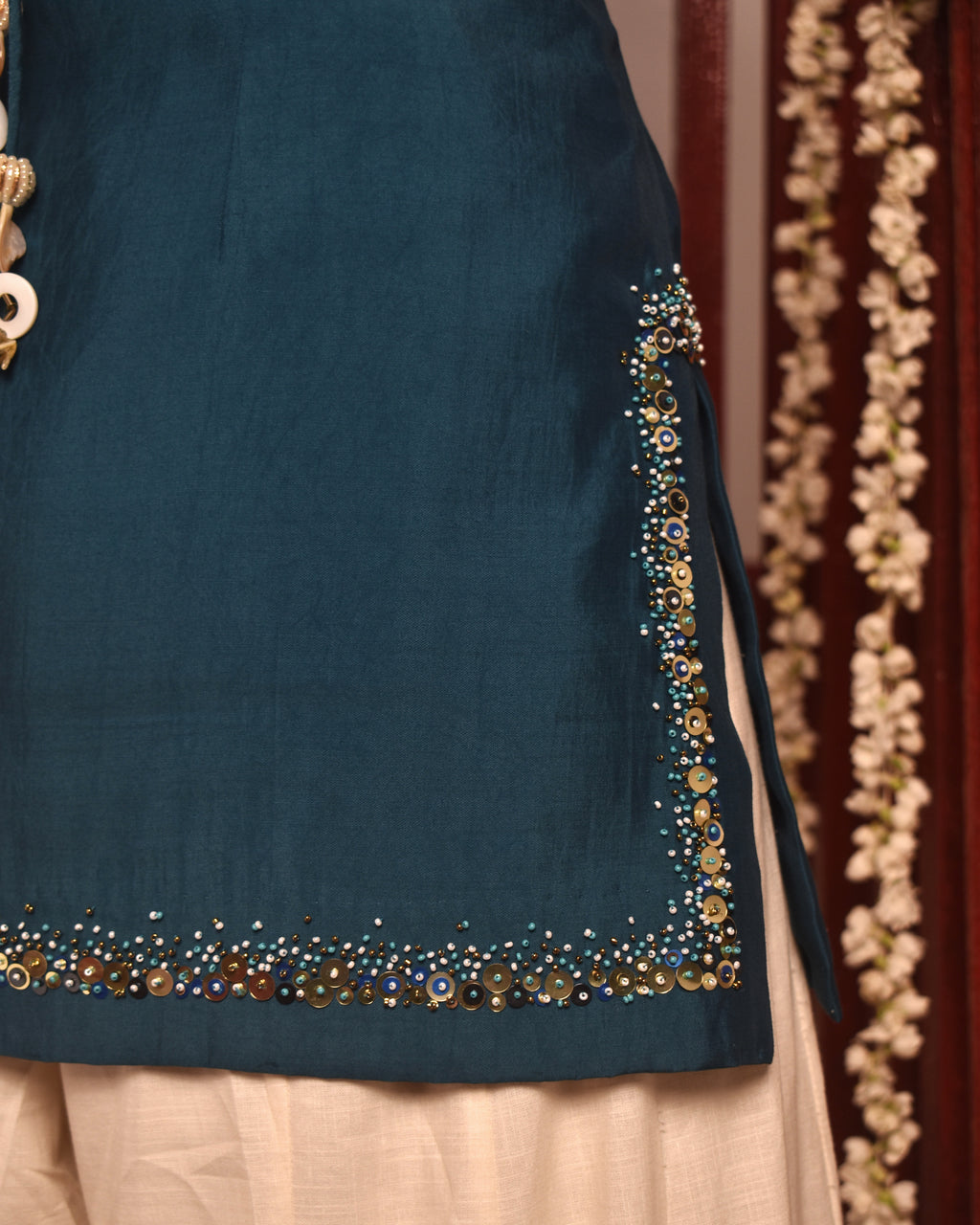 Neelshaam Kurta Set