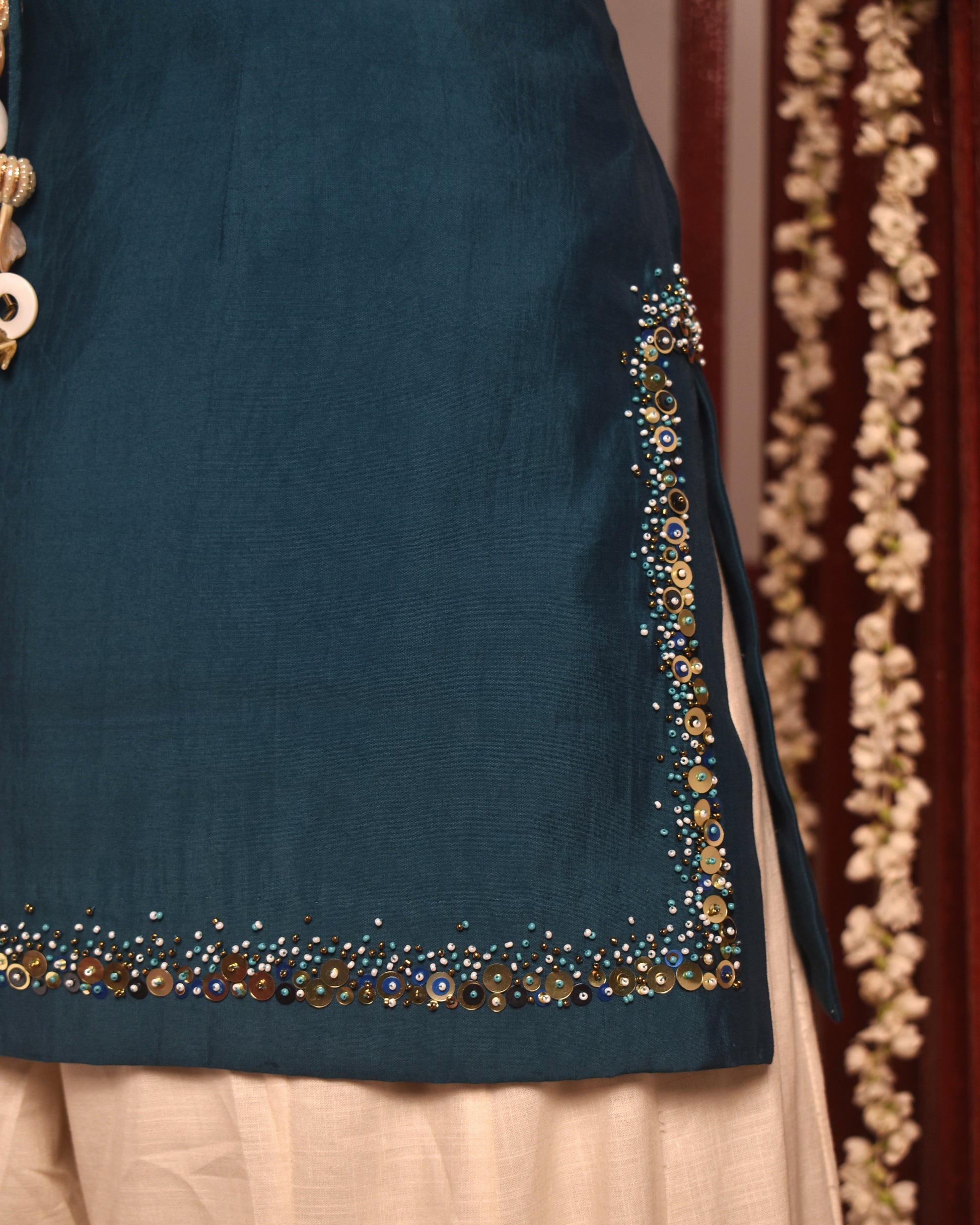 Neelshaam Kurta Set