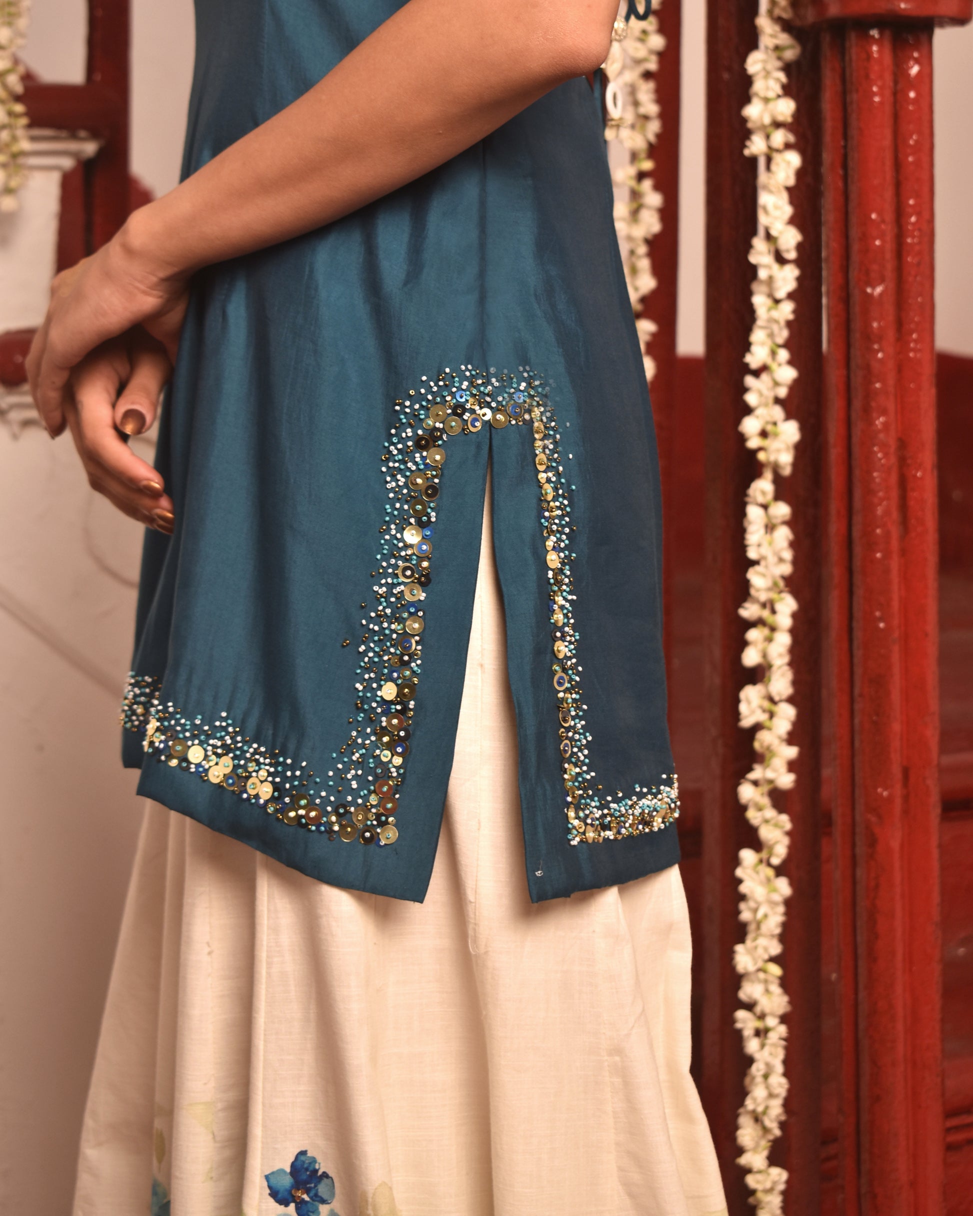 Neelshaam Kurta Set