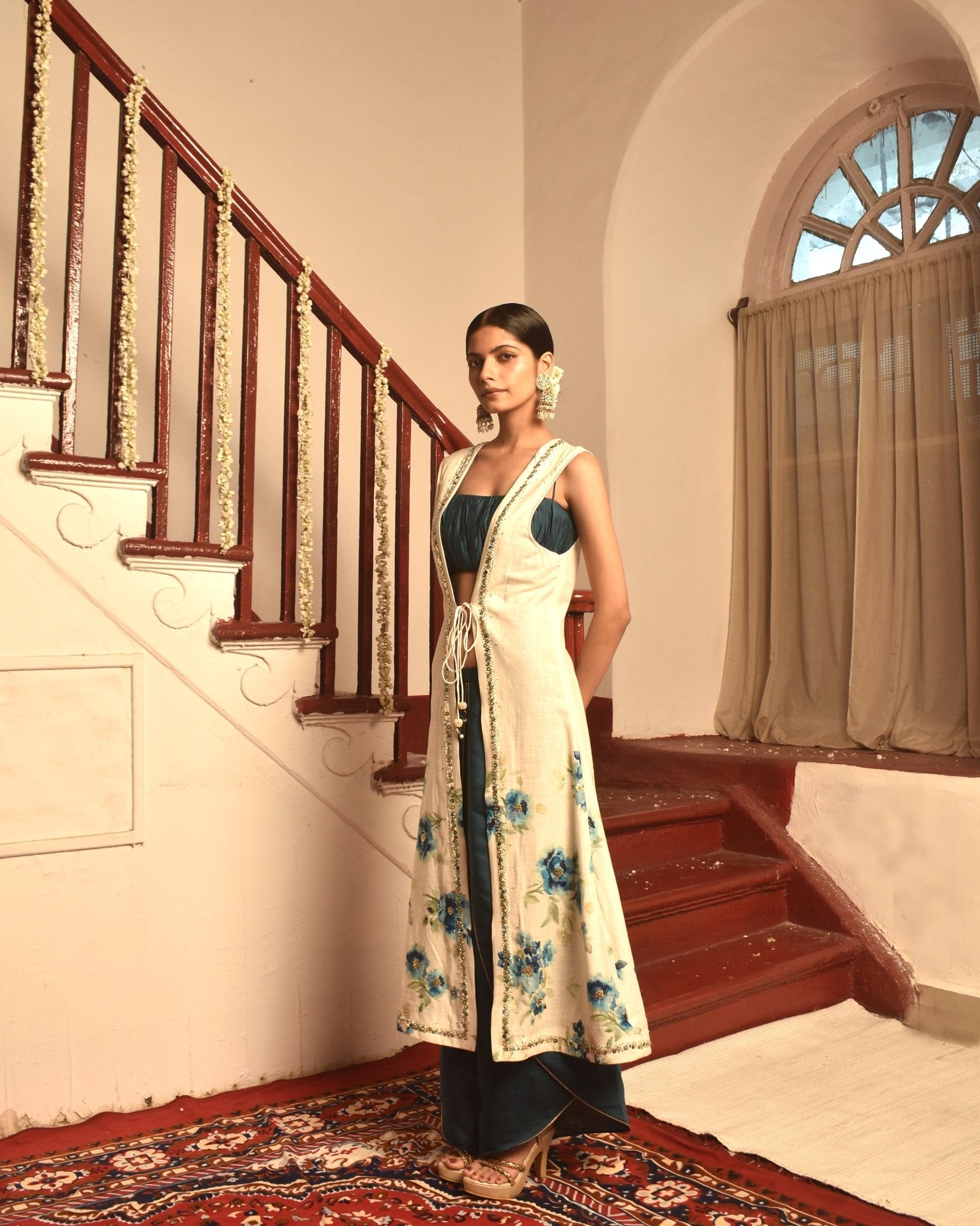 Aabira Shrug Set - Prashant Chaurasiya Atelier