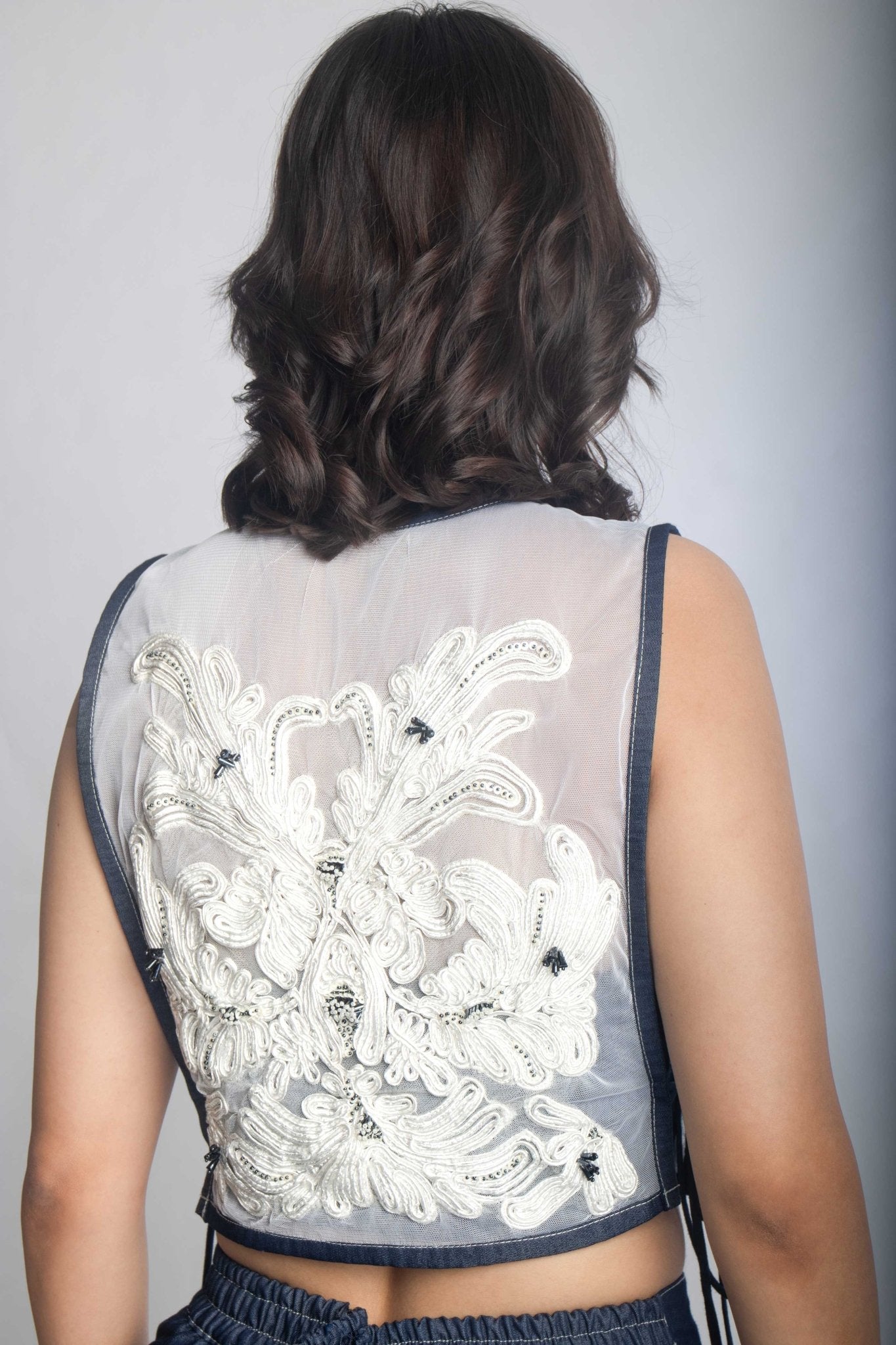 Dory Signature Bib - Prashant Chaurasiya Atelier