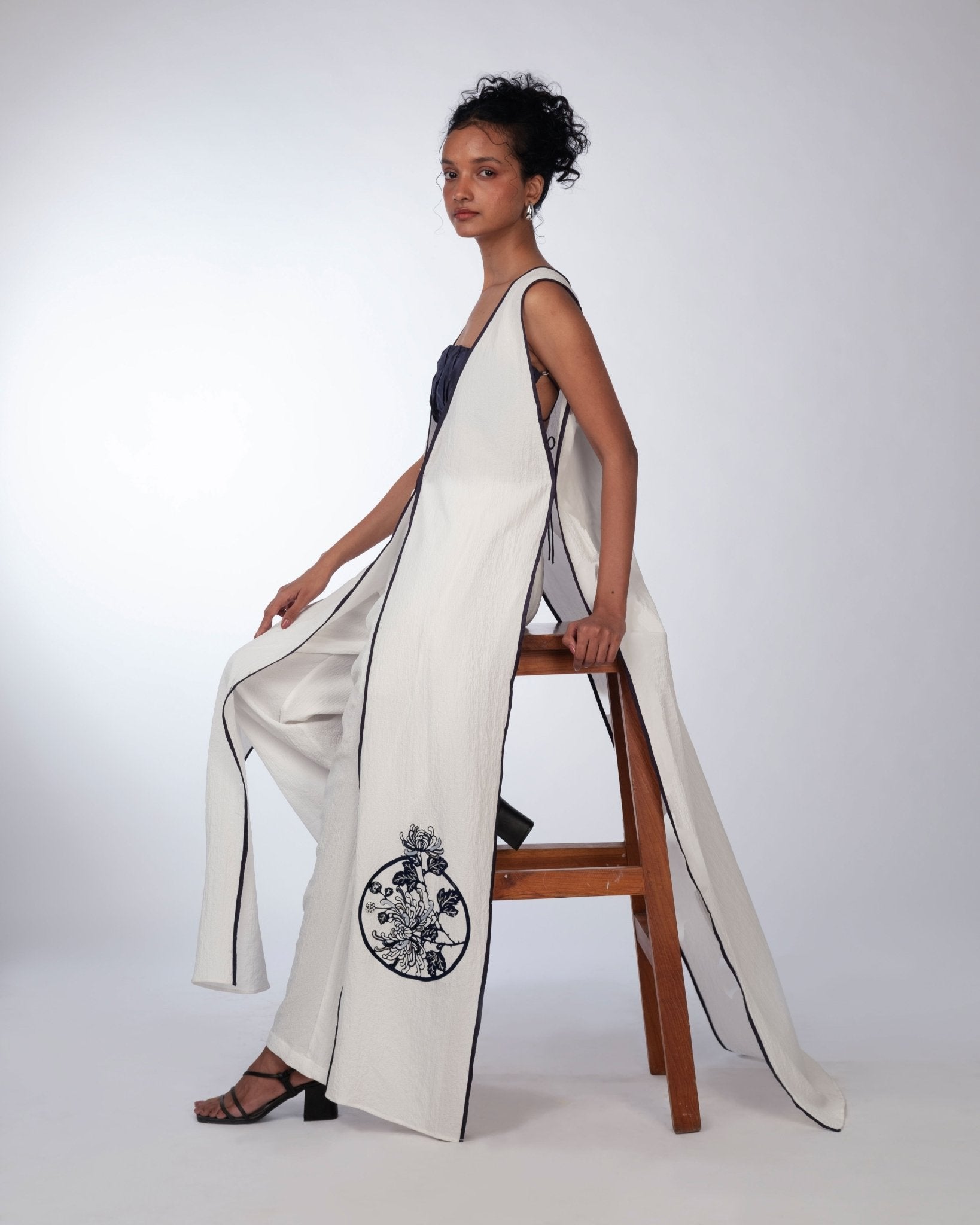 Navy Piped White Bib Set - Prashant Chaurasiya Atelier
