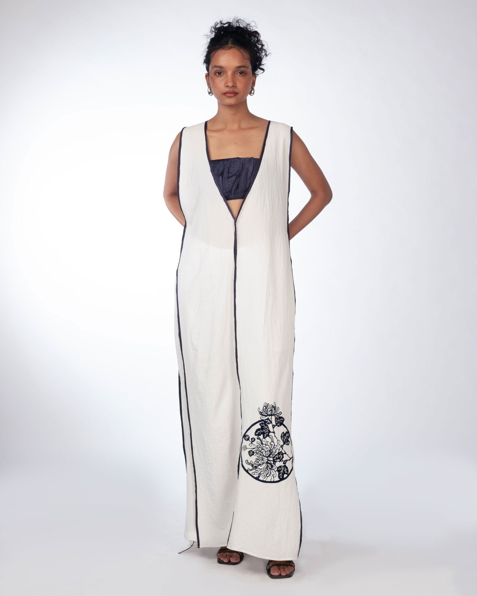 Navy Piped White Bib Set - Prashant Chaurasiya Atelier
