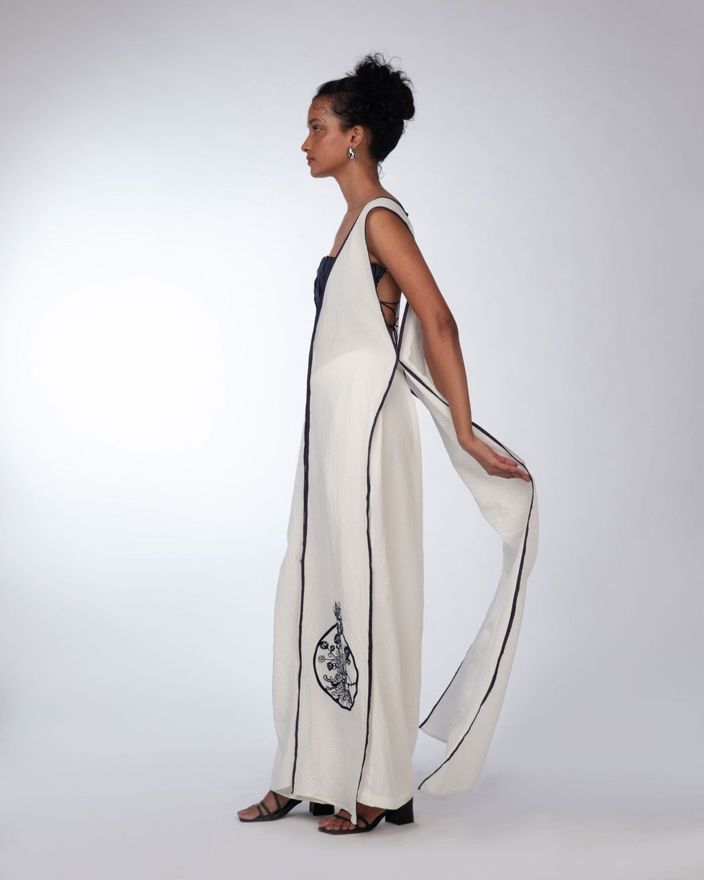 Navy Piped White Bib Set - Prashant Chaurasiya Atelier