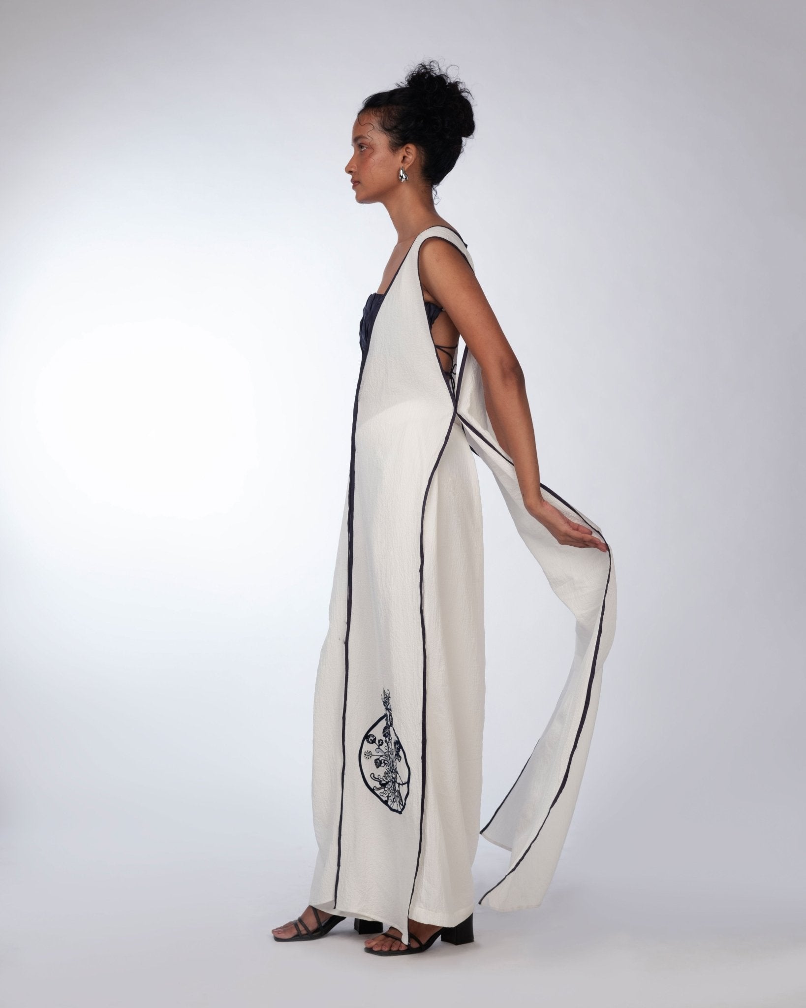Navy Piped White Bib Set - Prashant Chaurasiya Atelier